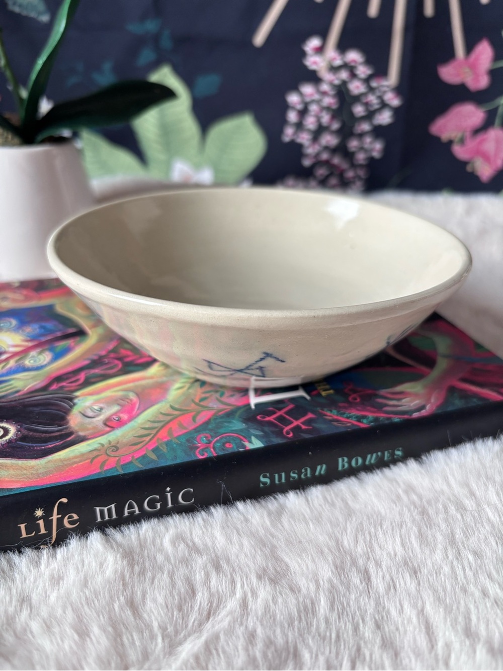 Handcrafted Ceramic Bind Rune Bowl - Picture 4 of 5